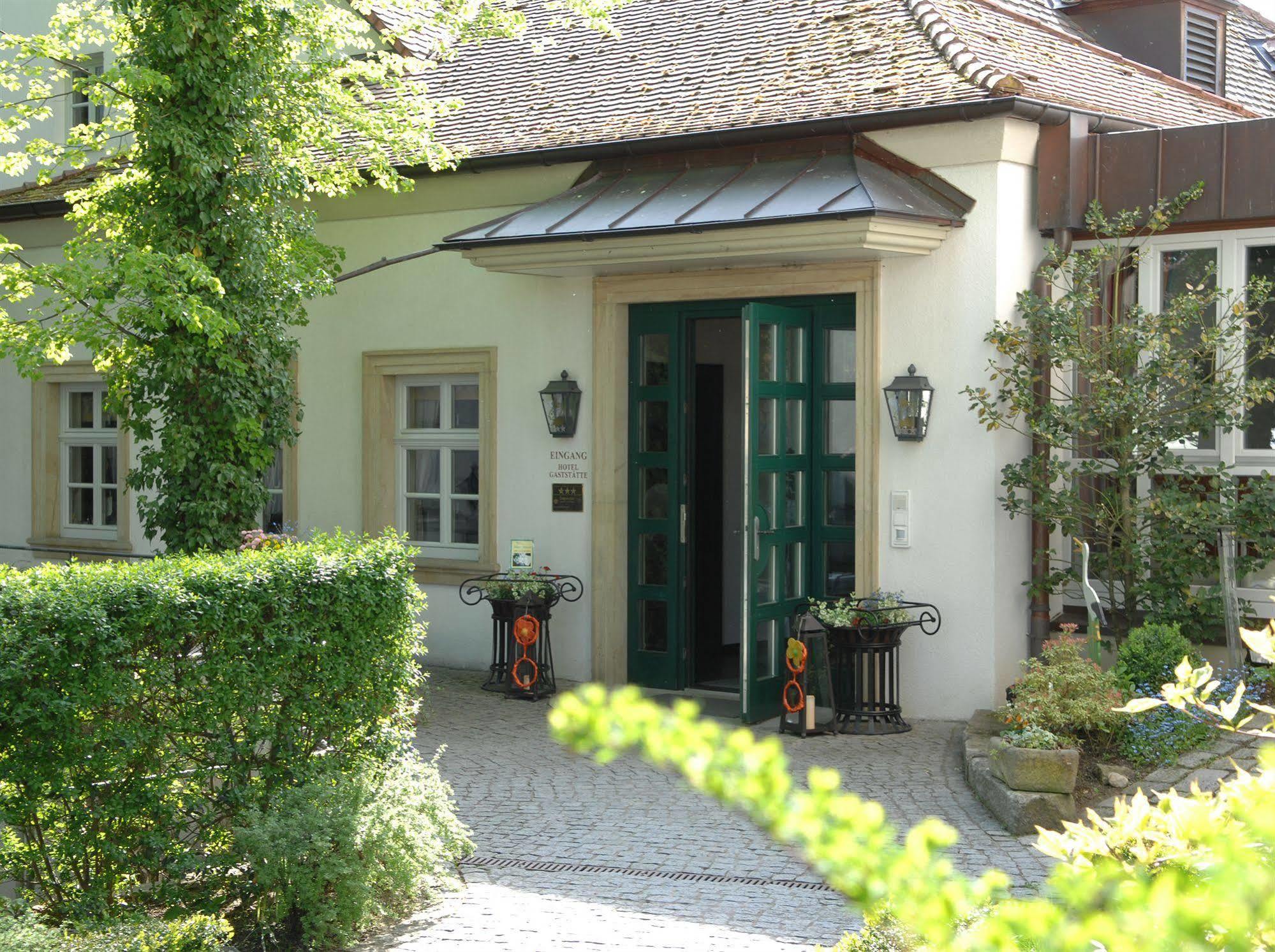 Hotel Gasthof Der Krug Stegaurach Exterior photo