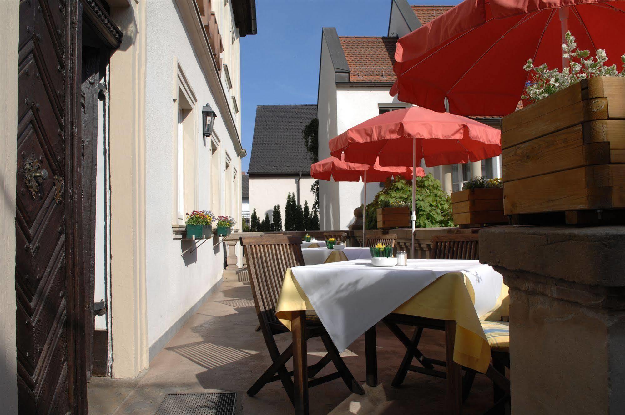 Hotel Gasthof Der Krug Stegaurach Exterior photo