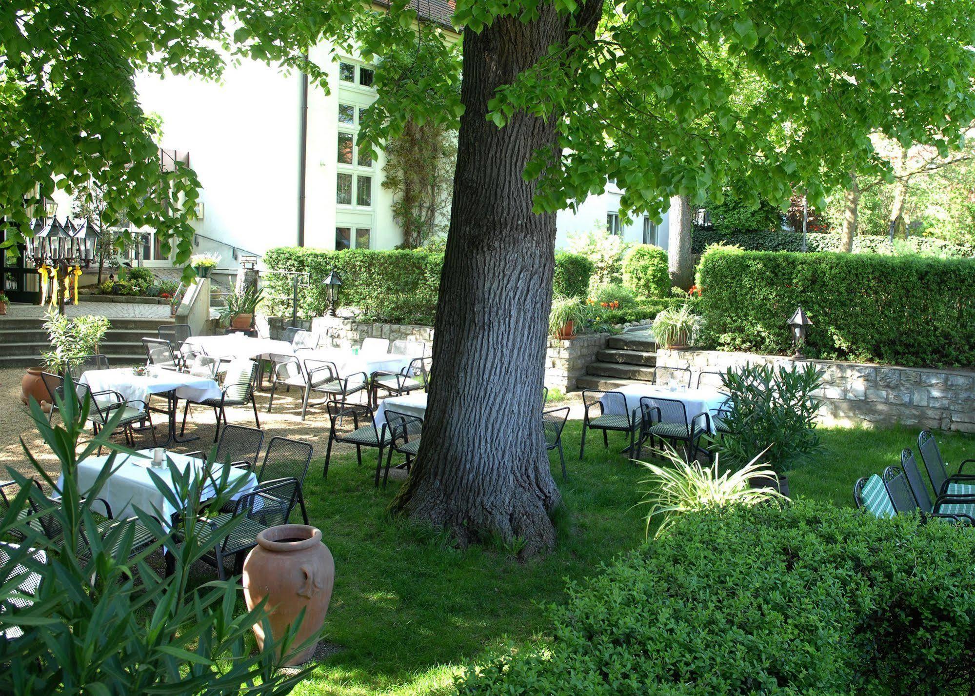 Hotel Gasthof Der Krug Stegaurach Exterior photo